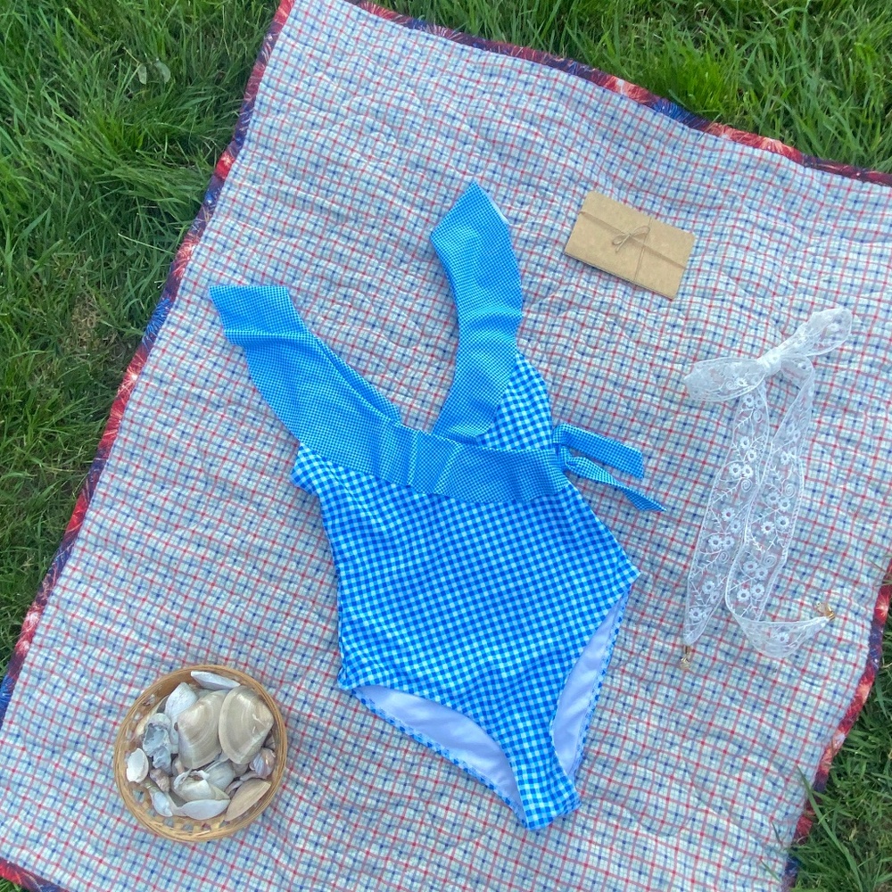 💙 Blue Gingham V-Neck One-Piece Swimsuit – Size Small – $25